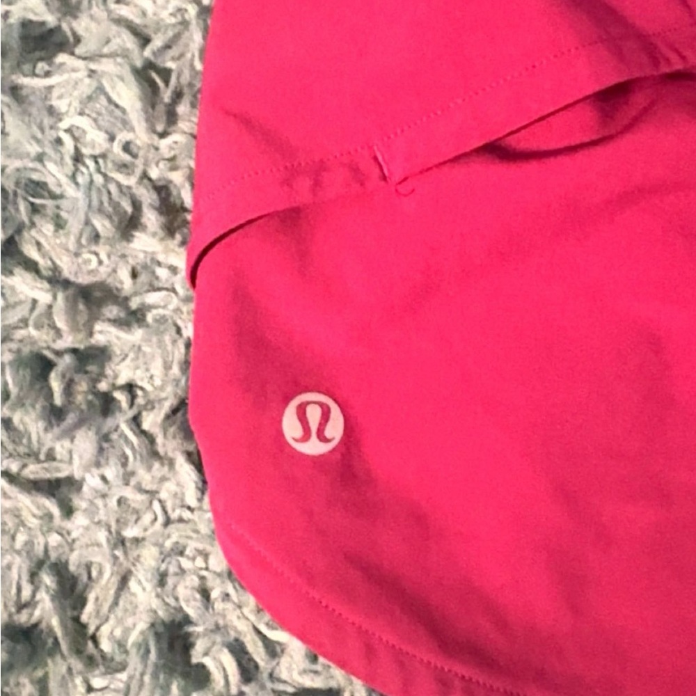 2.5 Lululemon Speed Up Shorts